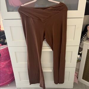 Hollister Ultra High-Rise Brown Pants